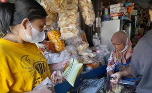 Emak-Emak di Boyolali Pusing HET Minyak Goreng Kemasan Dicabut