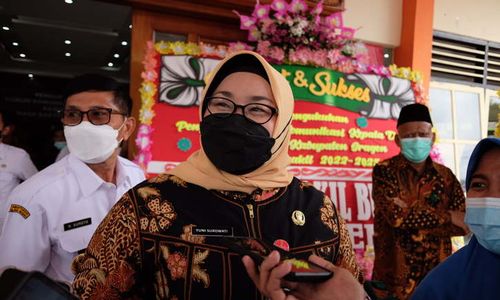 Salat Tarawih Tak Perlu Lagi Berjarak, Bupati Sragen: Pakai Masker!