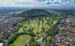 Dahsyat Letusan Paku Tanah Jawa Gunung Tidar, Konon Kubur Candi Borobudur