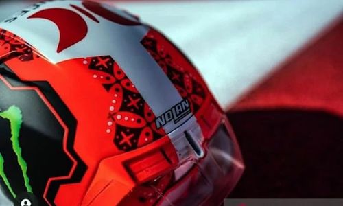 Jelang MotoGP Mandalika, Helm Pembalap Dimotif Batik dan Aksara Jawa