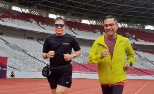 Jaga Kebugaran, Saleh Husin Lari 10 Kilometer di Stadion GBK Senayan