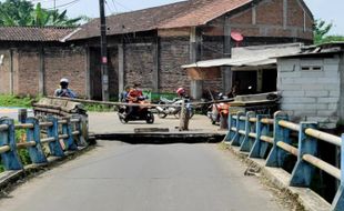 Jembatan di Klumutan Madiun Terputus, Warga Harus Memutar Lebih Jauh