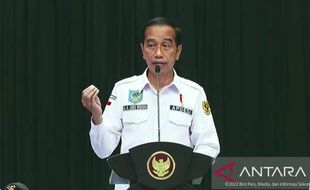 Soal Presiden Tiga Periode, Jokowi: Terserah Konstitusi