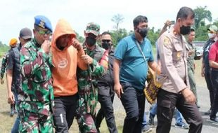 TNI dan Polri Bersatu Buru Pembantai 8 Karyawan PTT di Papua