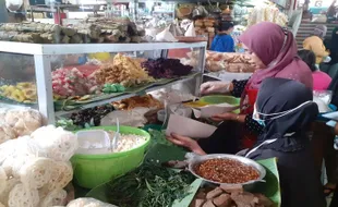 Iriana Jokowi Ternyata Suka Berburu Kuliner Pasar Gede Solo, Ini yang Dicari