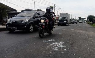 Gara-Gara Truk Mengerem Mendadak, 6 Mobil Bertabrakan di Sragen