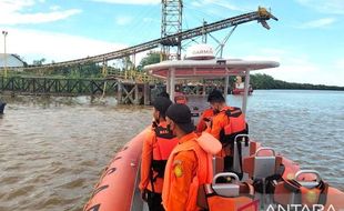 6 Pekerja Tambang Tertimbun Longsor, 4 Selamat