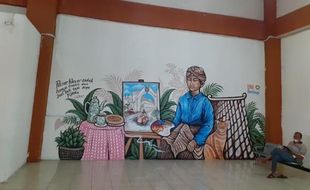 Mural Cantik Hiasi Tembok Pasar Klewer Solo, Cocok Buat Foto-Foto Lur