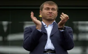 Roman Abramovich, Dari Yatim Piatu, Jadi Gubernur Hingga Bos Chelsea