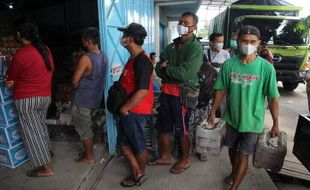 Ada Joki Minyak Goreng Curah di Klaten, Ternyata Ini Tarifnya