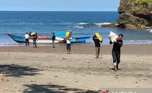 Gila! 1 Ton Sabu-Satu Diselundupkan Melalui Perahu Tradisional