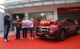 Rezeki Nomplok, Warga Pekalongan Dapat Mercedes Benz dari Telkomsel