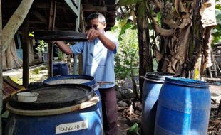 Hindari Pupuk Kimiawi, Warga Wuryantoro Ini Pilih Urine Kelinci