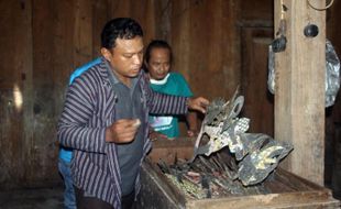 Wayang Tua di Jenar Sragen Disimpan di Kotak, Kalau Malam Gemlodak