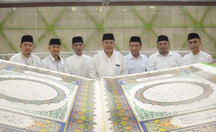 Masjid Agung Karanganyar akan Pamerkan Al-Qur'an Raksasa pada Ramadan Ini