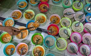 Bubur India, Sajian Khas Buka Puasa di Masjid Pekojan Semarang