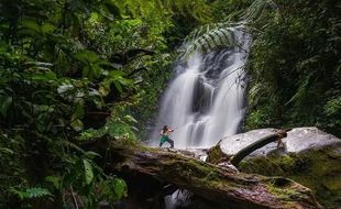 Curug Sibiting, Pesona Alam Tersembunyi di Jalur Pantura