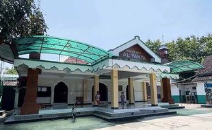 Kokoh Berdiri, Ini Wujud Masjid Tertua di Gondangrejo Karanganyar