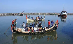 Potret Mudik Awal Warga Pulau Sapudi di Pelabuhan Situbondo Jatim