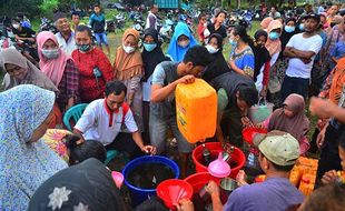 Gampang, Ini Syarat Membeli Minyak Goreng Rakyat Rp14.000 per Liter