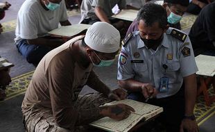 Pesantren Kilat Ramadan, Warga Binaan Rutan Solo Belajar Mengaji