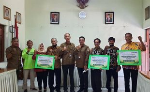 Perhutani Solo Bantu Bangun Green House dan Bagikan Bibit Tanaman Buah