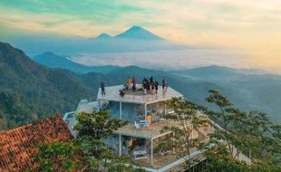 Bukit Menoreh, Sensasi Negeri di Atas Awan