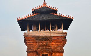 Tabuh Beduk Blandrangan, Tradisi di Menara Kudus Penanda Awal Ramadan