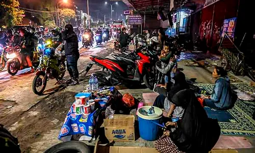 Berkah Mudik Lebaran, Warung Musiman Bermunculan di Jalur Pantura