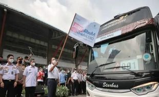 Pemudik Pakai Kaus "Anies Presiden" saat Mudik Gratis, Ini Respons PSI