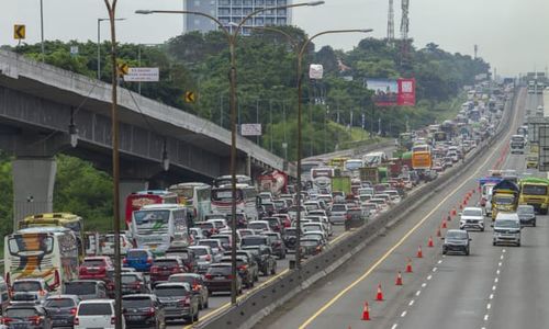 Jalur Mudik Tol Japek hingga Cipali Macet, Ternyata Ini Penyebabnya