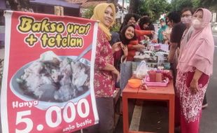 Saat Ibu-Ibu Muda Sragen Wetan Mendadak Buka Lapak Takjil, Hasilnya...