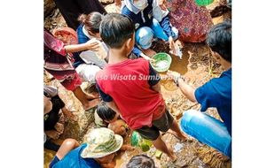 Warga Mojogedang Hidupkan Lagi Tradisi Memet Iwak yang 20 Tahun Mati