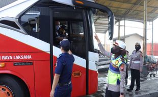 Jelang Mudik, Polisi Sukoharjo Cek Armada Bus. Dapat Temuan Apa?