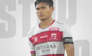 Bek Asal Klaten Ini Memutuskan Bertahan di Madura United