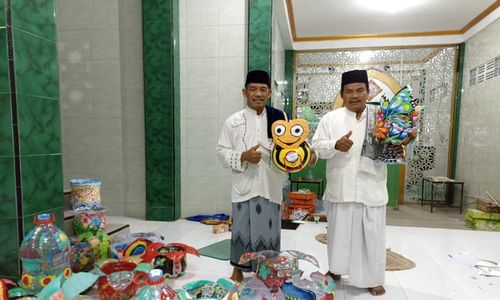 Masjid di Makamhaji Ini Lelang Galon Lukis Karya Pemenang Lomba