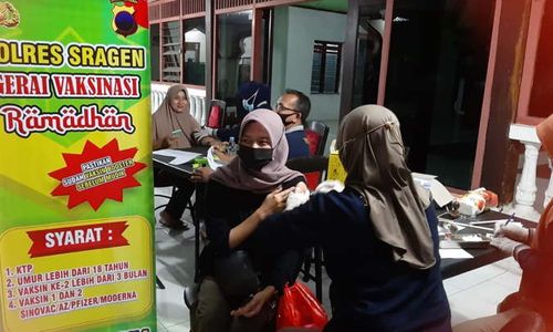 Polres Sragen Jemput Bola Vaksinasi di Masjid dan PO Bus