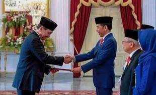 Jokowi Beri Jabatan Baru Luhut Pandjaitan, Ini Sederet Jabatannya