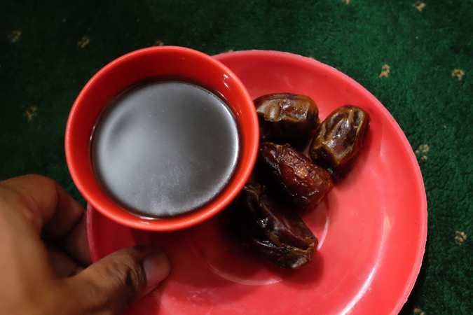 Mencecap Kopi Rempah Khas Masjid Jami’ Assagaf Solo