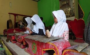 Perlu Ditiru! Ini Cara Anak-Anak di Semarang Tunggu Waktu Buka Puasa