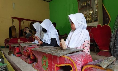 Perlu Ditiru! Ini Cara Anak-Anak di Semarang Tunggu Waktu Buka Puasa