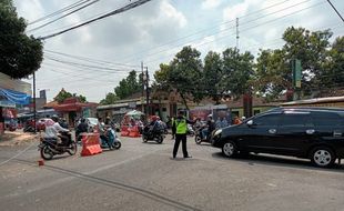 Pasar Legen di Jatinom Bikin Arus Lalu Lintas Boyolali Ke Klaten Macet