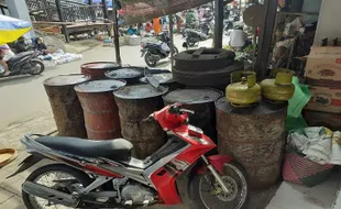 Gaib! Minyak Goreng Curah Langka di Pasaran Sukoharjo