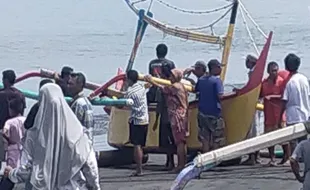 Mudik Pakai Sampan, Perantau Hilang Ditelan Ombak Laut Bali