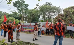 Benteng Keraton Kartasura Dijebol, Pemuda Pancasila Tuntut 3 Hal Ini