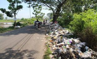 Buang Sampah di Bekas TPS Juwiring Klaten, Denda Rp300.000 Menanti