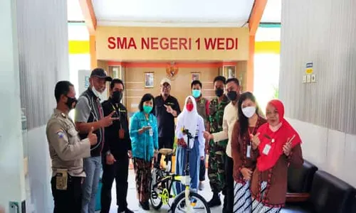 Alhamdulillah, Siswa Tak Mampu di Wedi Klaten Dapat Sedekah Sepeda