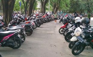 Lagi Cari Kendaraan Roda Dua, Ini Daftar Harga Motor Yamaha dan Honda