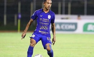 Seusai Dipinjam PSIM Jogja, Taufik Hidayat Bertahan di PSIS Semarang