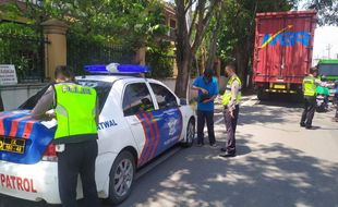 Pemasangan Portal di Underpass Makamhaji Disoal Warga